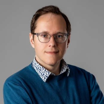 dr Paweł Puczkarski