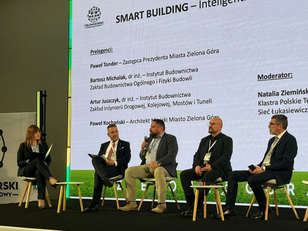 Konferencja, panel Smart City_Smart Building Łukasiewicz - ITECH